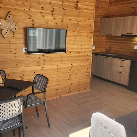 Uniklajd Villa-s Golem (Tirana)