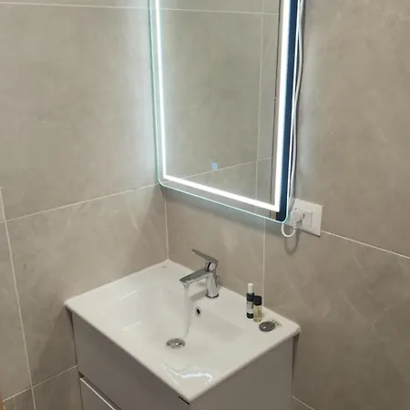 Lodge Uniklajd Villa-s Golem (Tirana)